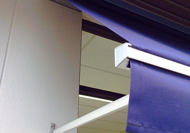 pivot-drop-arm-awnings-3