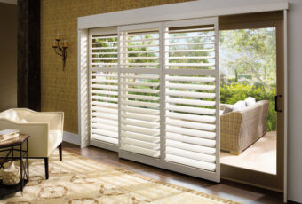 traditional-living-room-sliding plantation with pelmet fascsia