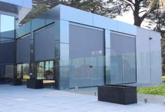 1-eZip-Track-gUIDED Blind 7M WIDE