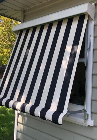 Auto-Sunblind window traditional awning