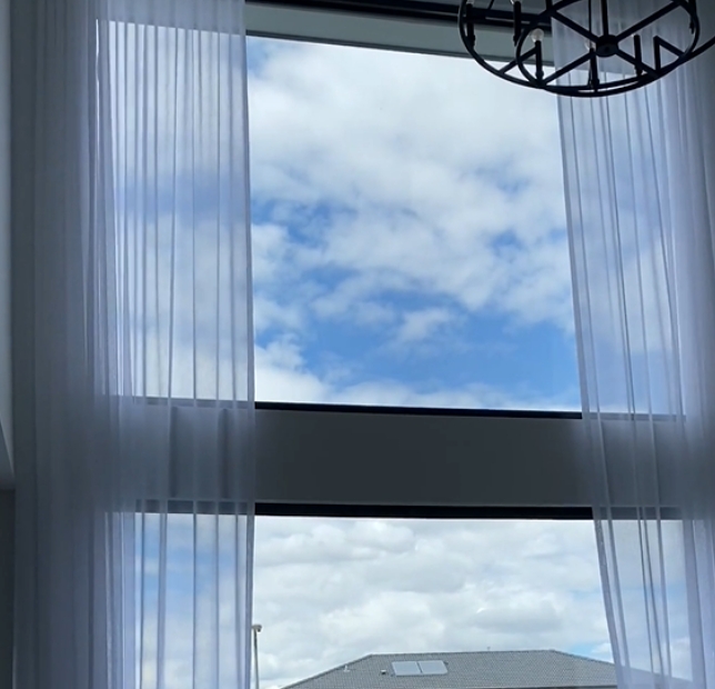 Automated smart Curtains & blinds to your home