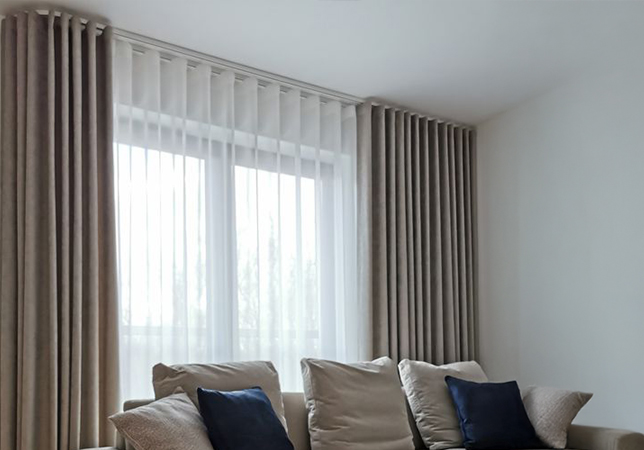 Combine-Blcokout-curtains-with-Sheers-Curtains