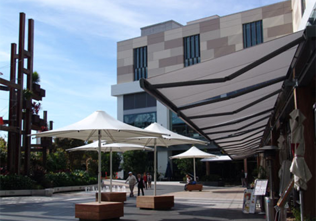 commercial-Outdoor-Blinds-for-Restaurant