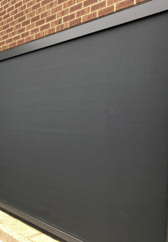 ezip motorised black mesh