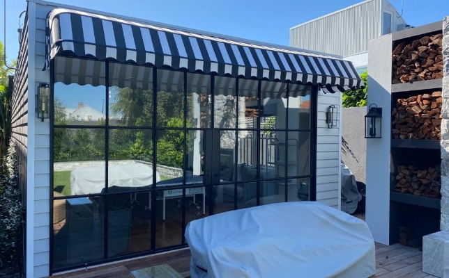 CUSTOM 5M DUTCH HOOD BLACK & WHITE CANVAS