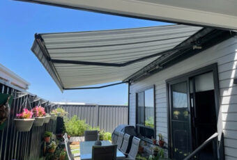 siena standard folding arm awning