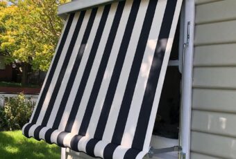 Auto-Sunblind window traditional awning