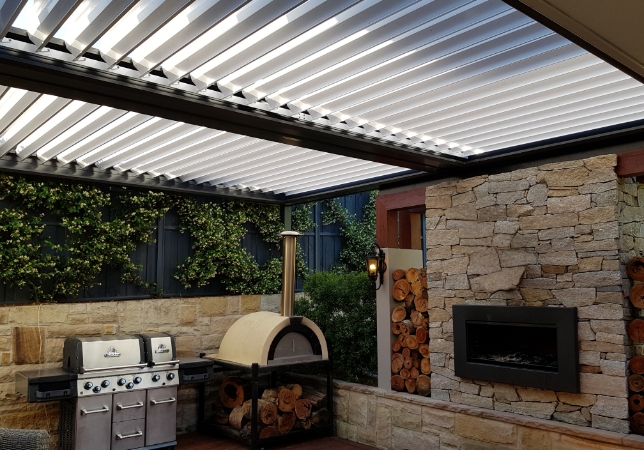 Retractable Outdoor Awnings